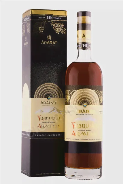 Ararat Armenia 10 Years Old Коньяк Арарат Армения 10 лет 0.75л в подарочной упаковке-2