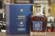 Ararat Dvin 10 Years Old Коньяк Арарат Двин 10 лет 0.7л в подарочной упаковке