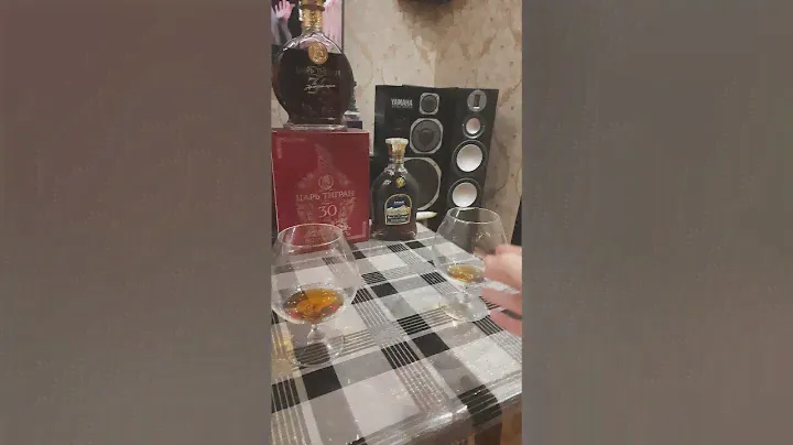 Коньяк Царь Тигран 30 лет. Двин 10 лет. Сравнение.